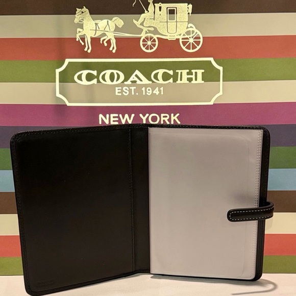 NWOT Vintage Coach embossed black leather photo album or planner cover - Picture 2 of 5